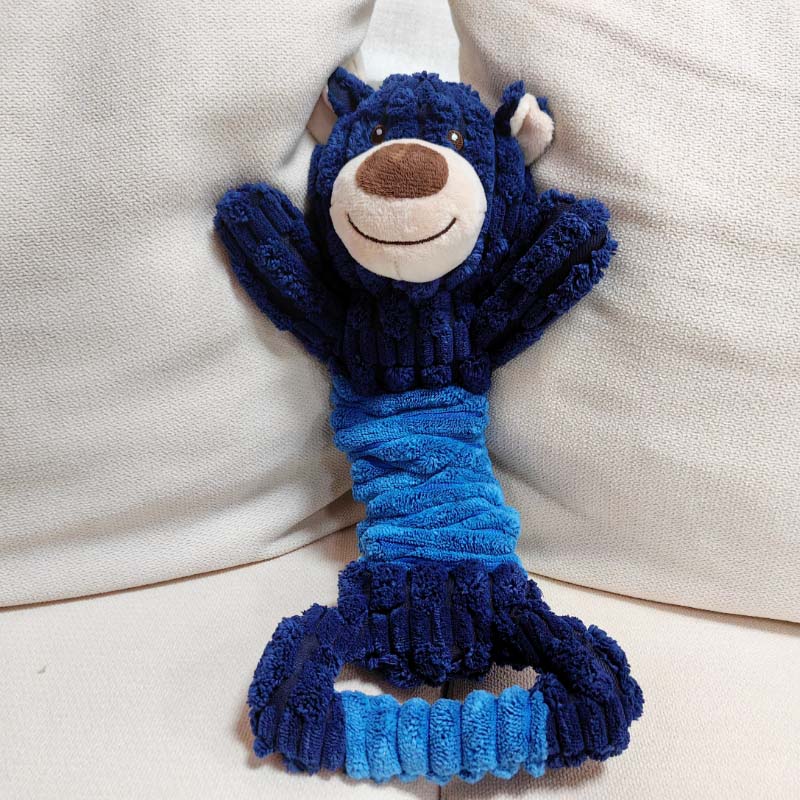 जब आप घर से काम कर रहे हों तो कुछ कुत्ते के खिलौने अपने कुत्तों को व्यस्त रखने के लिए